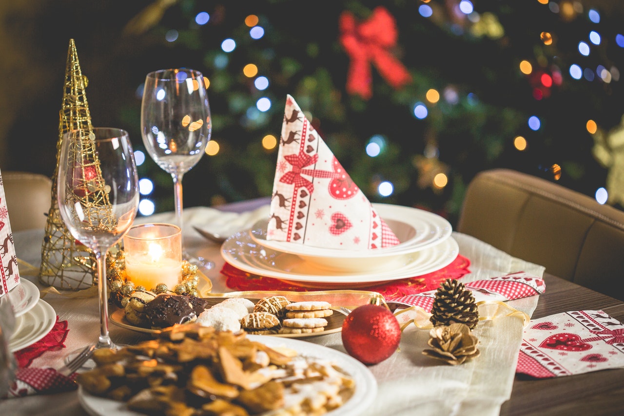 The Ultimate Christmas Party Guide for First Time Hosts